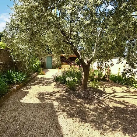 2 Bedroom Gorgeous In Villes-sur-Auzon